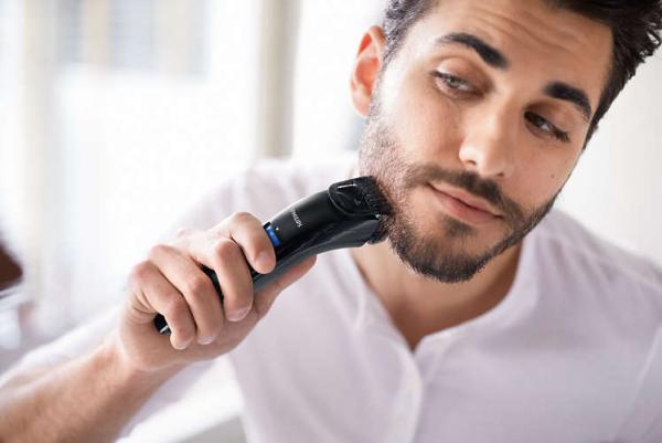 Philips Pro Skin Advanced Beard Trimmer - QT4000/15