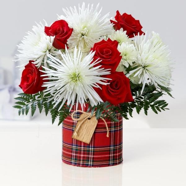 Red Roses Arrangement With Chrysanthemum